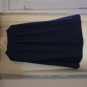 76).Pre-owned Japanese style Skirt 100% cotton size SM with elastic waist